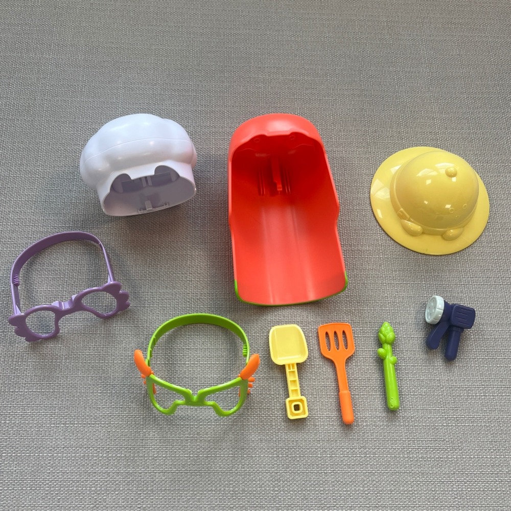 VTech Bluey Dress Up Accessories Lot Glasses Hats Tools Replacement Pieces